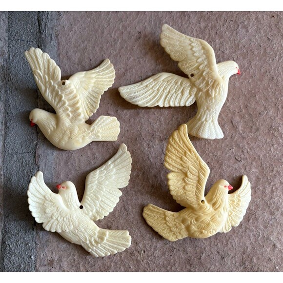 Vintage Lot Of 4 White Dove's Iridescent Plastic Christmas Ornament - Picture 6 of 10